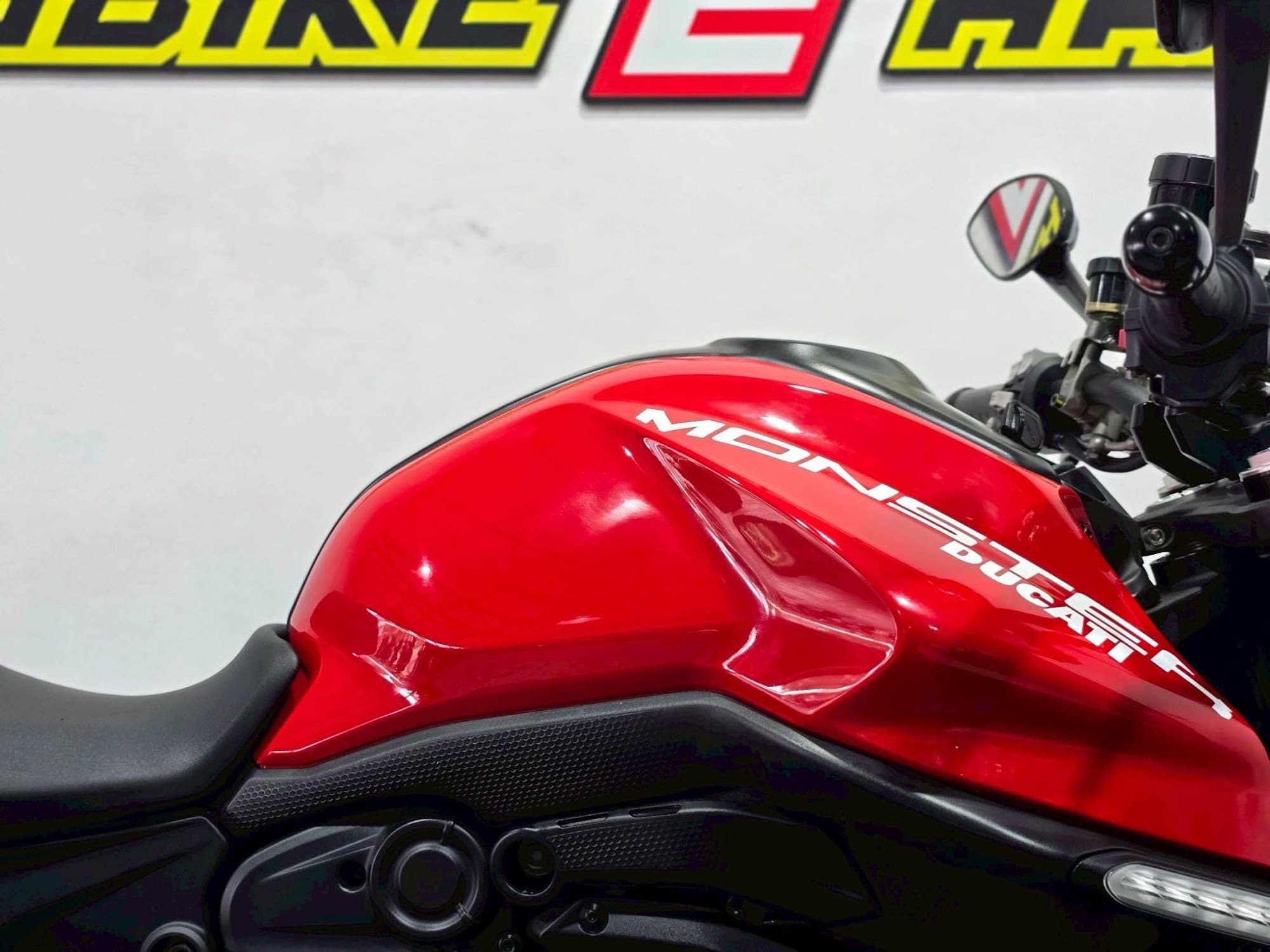 Ducati Monster 821 — photo 3