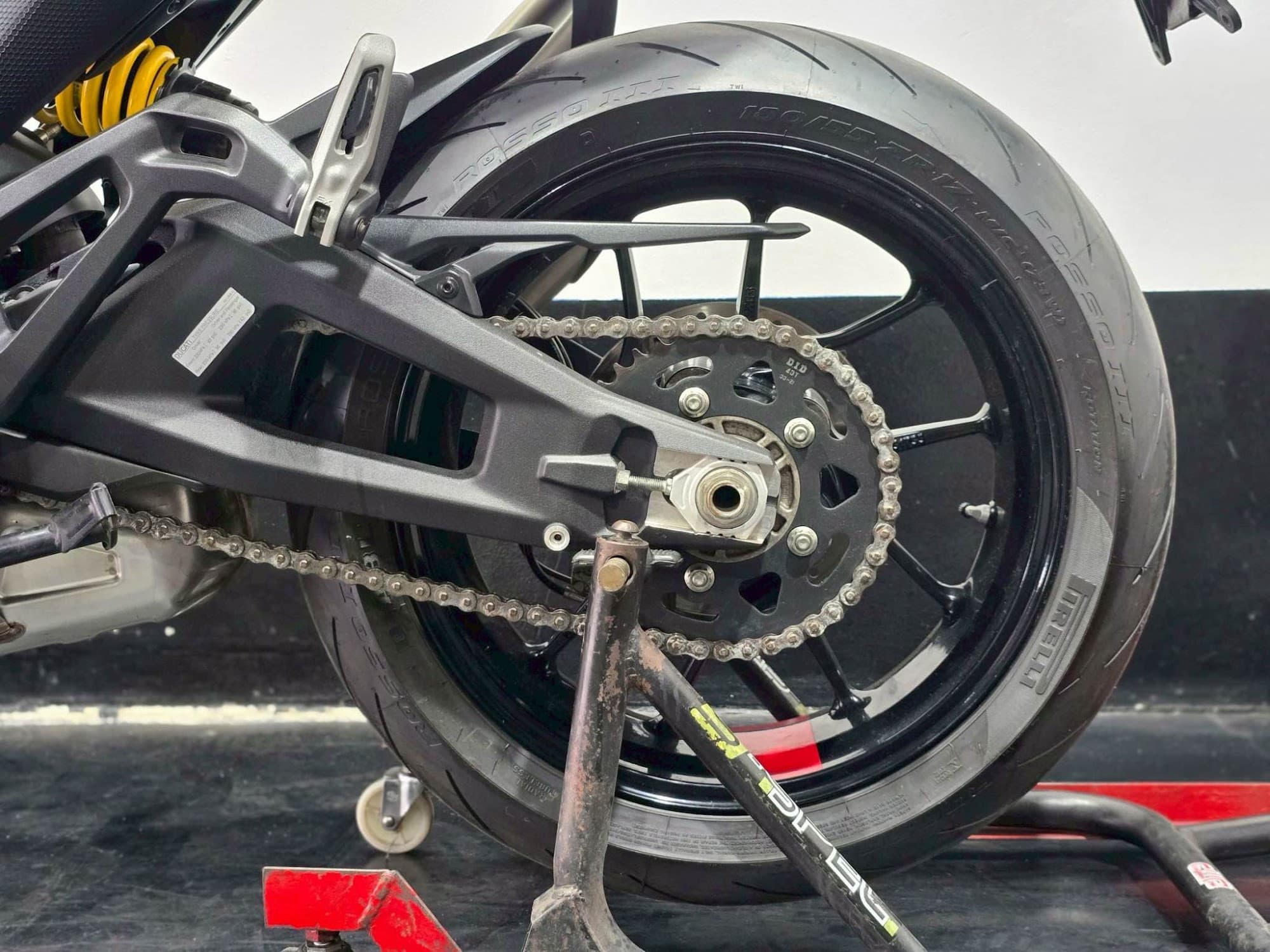 Ducati Monster 821 — photo 8