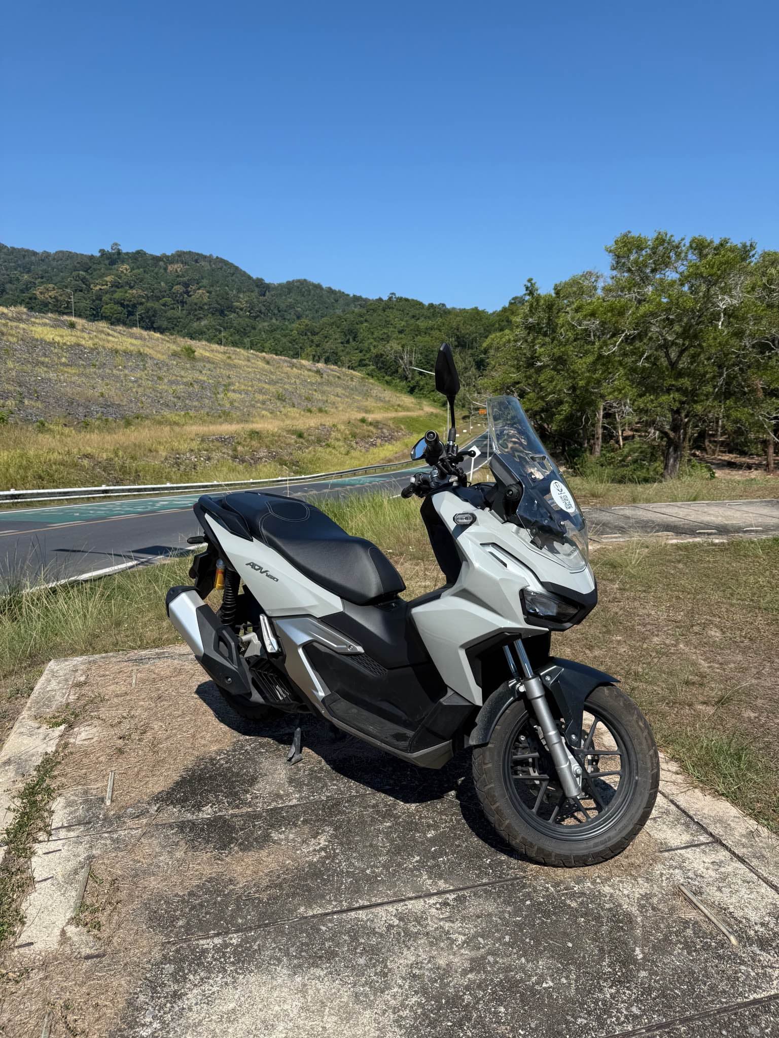 Honda ADV160 — photo 2