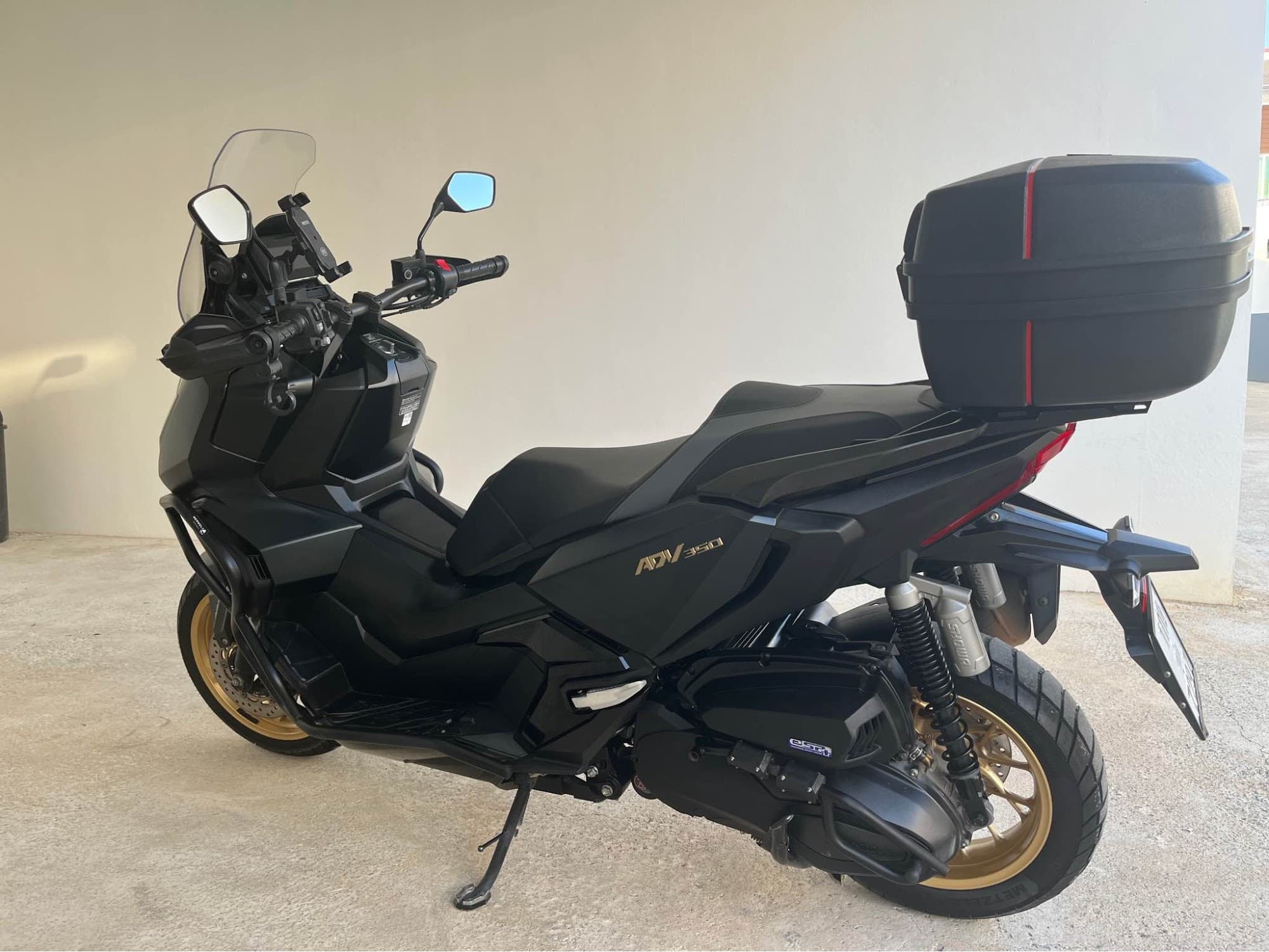 Honda ADV350 — photo 7