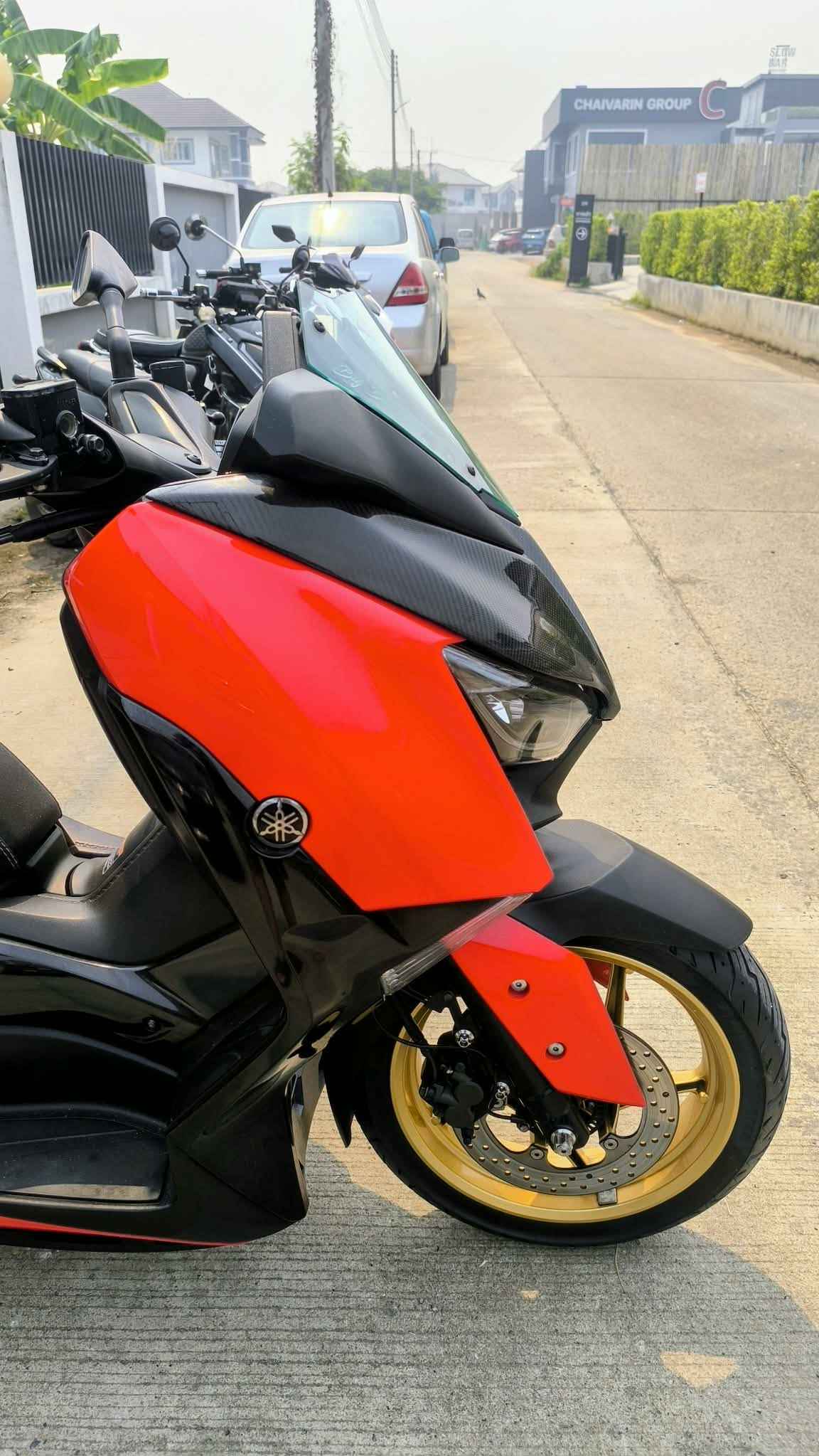 Yamaha XMAX 300 — photo 9