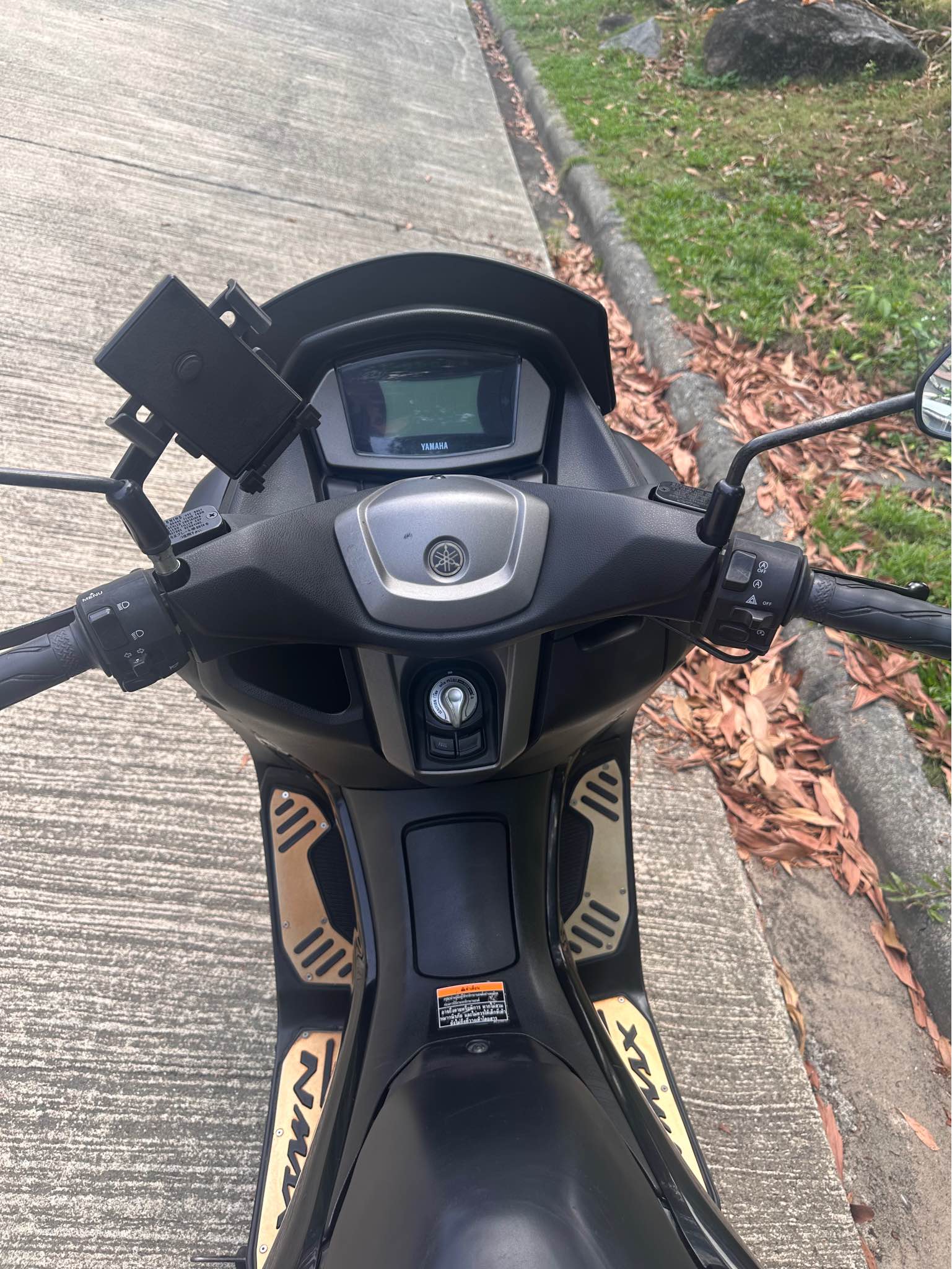 Yamaha NMAX 155 — photo 4